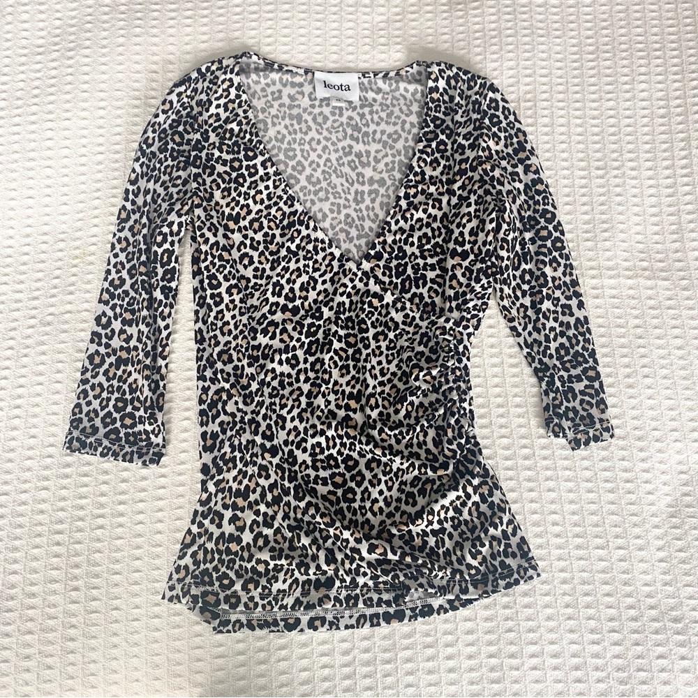 Leota Animal Print V-Neck Blouse XS
